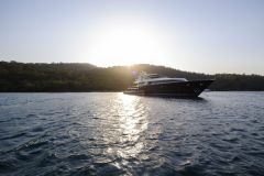 GO, Go-motor-yacht-for-charter (14)